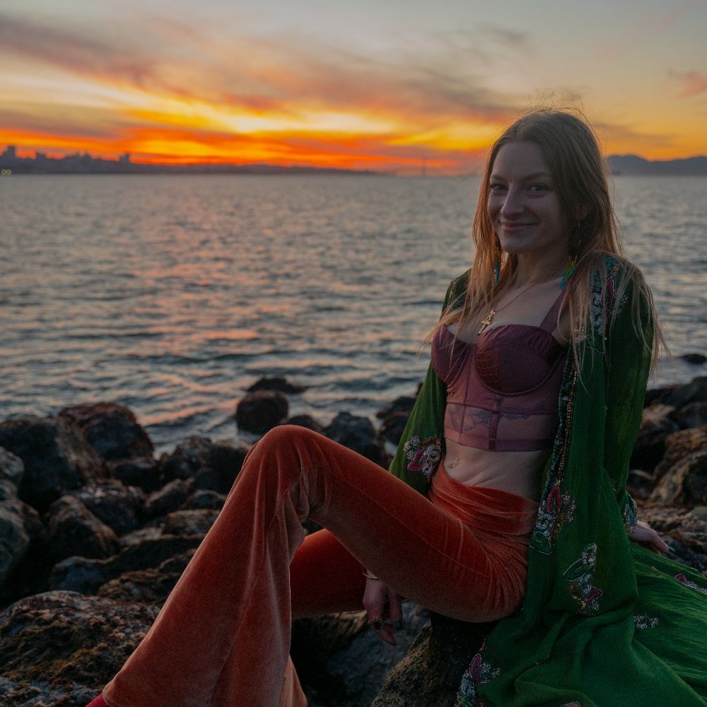 Meet your Posher 🍄🌿🌙🥀🌈